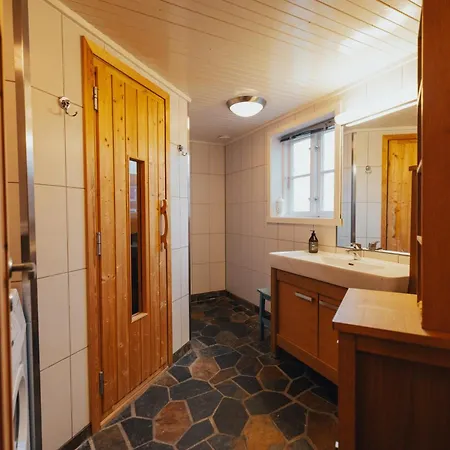 Arctic Fishermans Lodge- Sauna Included Moskenes Exterior photo