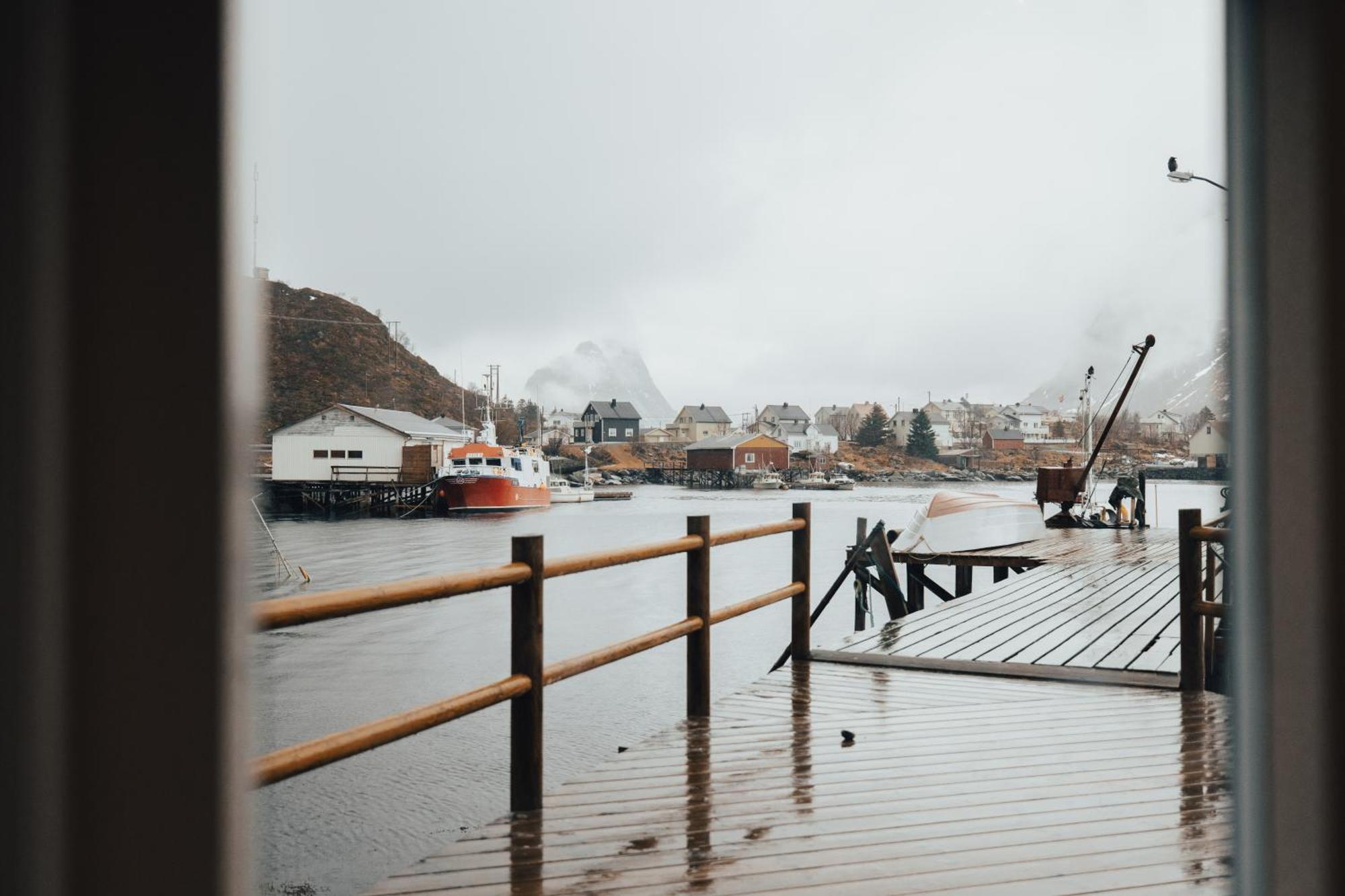 Arctic Fishermans Lodge- Sauna Included *