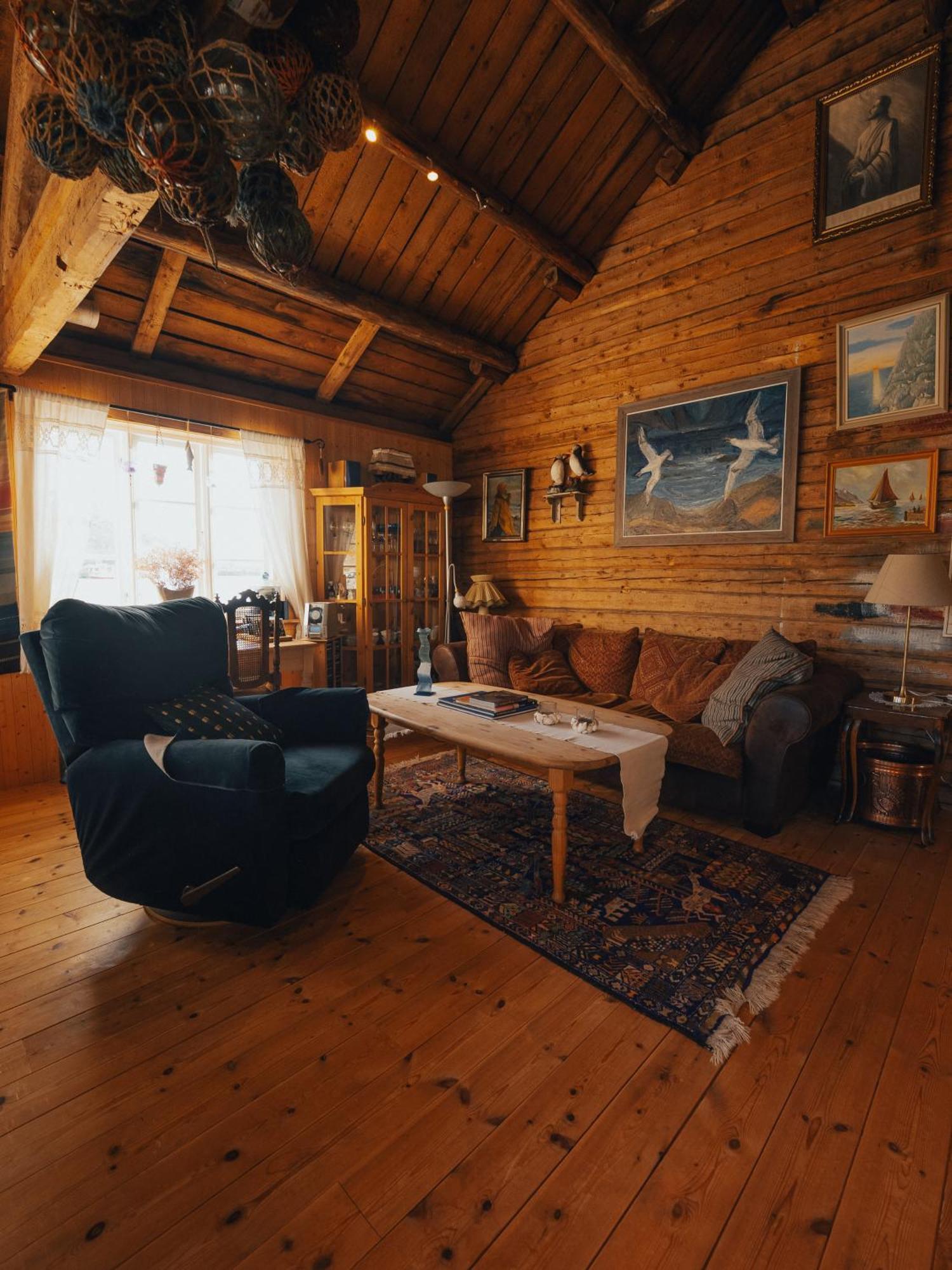 Дом отдыха Arctic Fishermans Lodge- Sauna Included Москенес